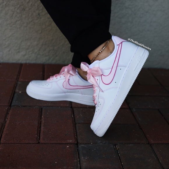 Nike Custom Air Force 1 Low with Matching Satin Laces NWT - Picture 6 of 15